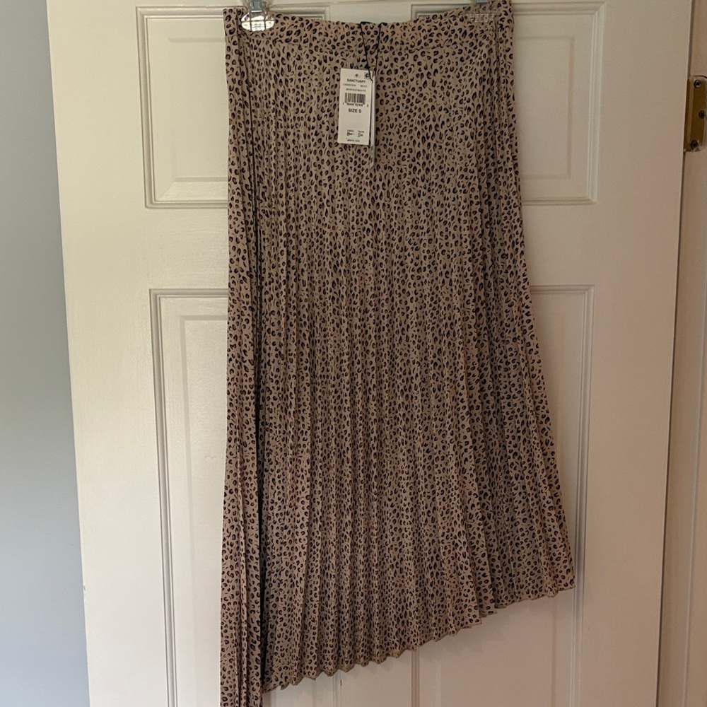 Sanctuary Pleated Animal Print Asymmetric Midi Skirt - Taupe